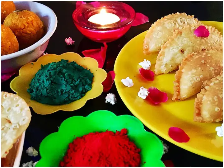 Holi 2022 Gujiya Recipe: Holi Festival Is Incomplete Without Gujiyas, Make It At Home With Mawa